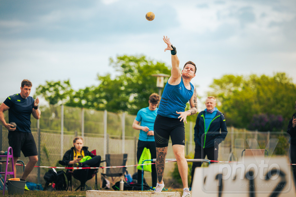 GM_20250510_Canon EOS R5_GMHY1297_sRGB | Werfertag 2025 Sportforum Hoyerswerda - Kugelstoßen - Realisiert mit Pictrs.com