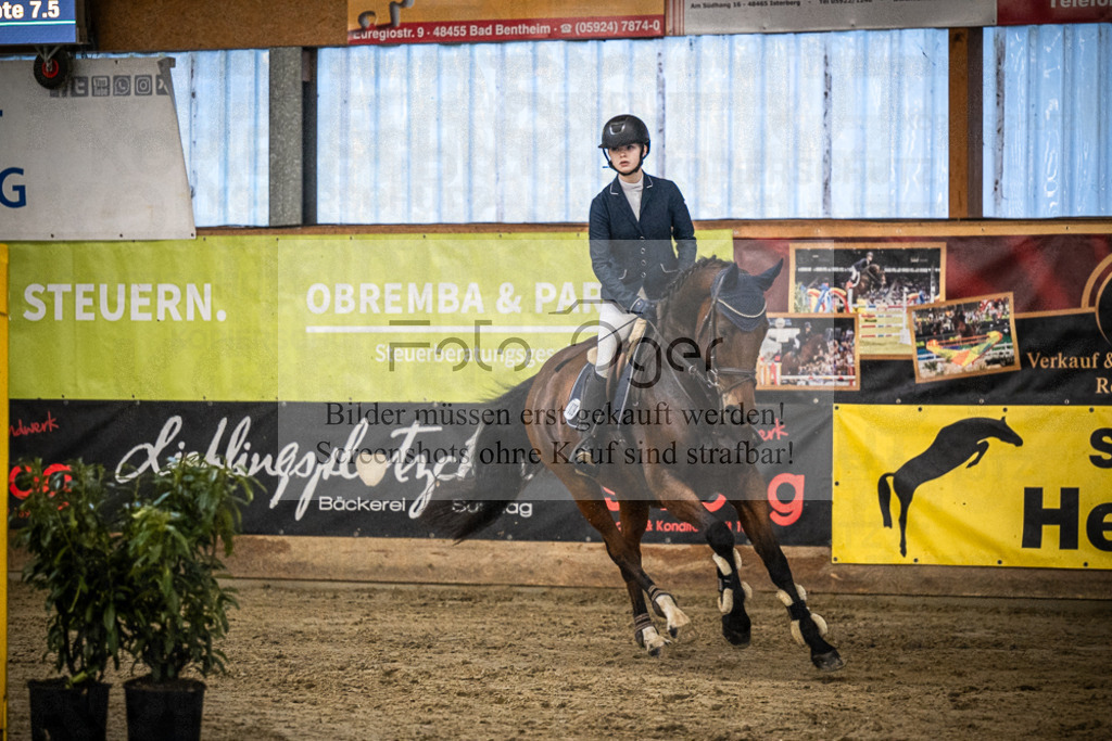 DOS_0604 | Entdecke hochwertige Reitturnierfotos von Foto Oger. Professionell, emotional und authentisch – jetzt Lieblingsmomente im Shop bestellen.Deutschlandweite Turnierfotografie. - Realisiert mit Pictrs.com