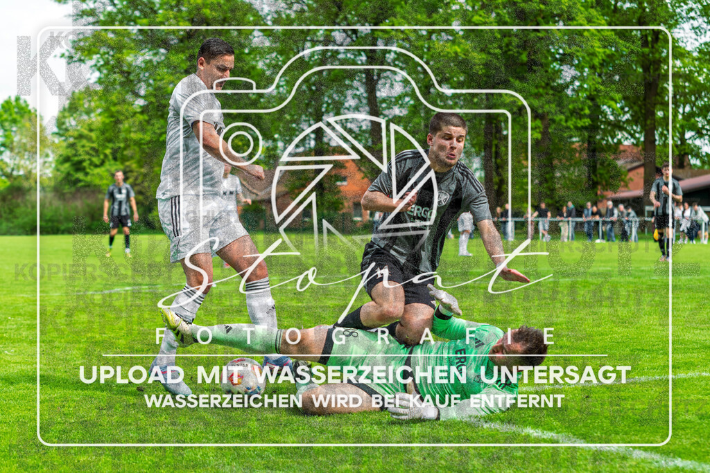 Kreisliga Herren HK - FG Fulde-Stellichte vs. Germania Walsrode | Max Dirani (Germania Walsrode #11), Justus Popp (FG Fulde-Stellichte #14), Max Kregel (FG Fulde-Stellichte #38); Kreisliga Herren HK - FG Fulde-Stellichte vs. Germania Walsrode am 10.05.26 in Fulder Zentralstadion, Fulde - Realisiert mit Pictrs.com