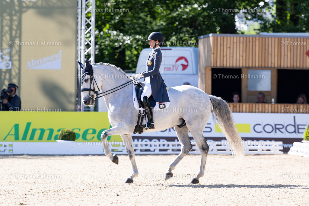 TH_502-DUARTE Rita Ralao (POR)_ Irao_17764 | Deutsches Spring- und Dressur-Derby 2024 am 11.05.24 in Hamburg, 502DUARTE Rita Ralao (POR), Irao