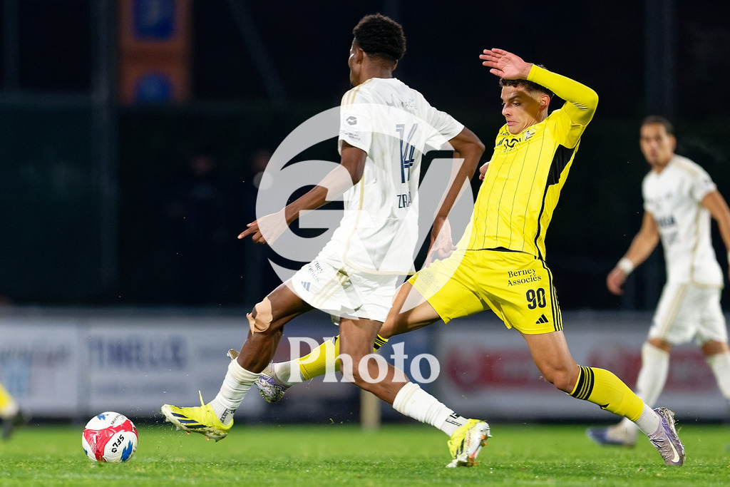 dieci Challenge League - FC Stade Nyonnais v Etoile Carouge FC |  during the dieci Challenge League match between FC Stade Nyonnais and Etoile Carouge FC at Centre sportif de Colovray in Nyon, Switzerland