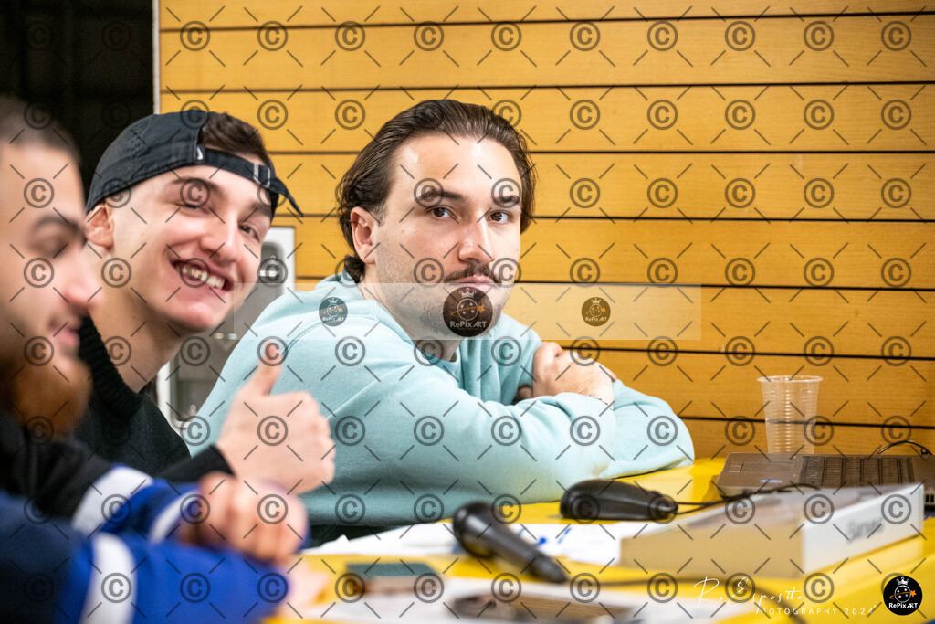 20241130_FCR-Hallenturnier-D-3_037 | Sport und Naturfotografie von Roberto Esposito zeigt echte Momente Bewegung und die Schönheit der Natur. Ausdrucksstarke Bilder schaffen Emotionen.
