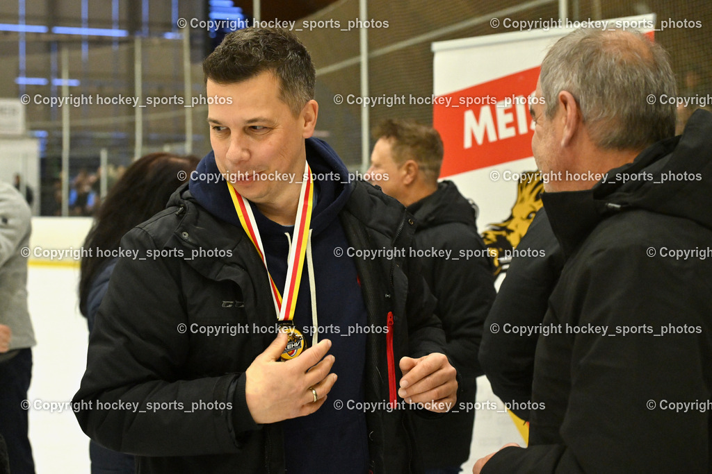ESC Sparkasse Steindorf Meister 2025/26 | Headcoach ESC Steindorf Mayer Michael, ESC Sparkasse Steindorf Meister 2025/26, ESC Sparkasse Steindorf Meister 2025/26 am 08.03.2026 in Althofen (Stadthalle Althofen), Austria, (Photo by Bernd Stefan)