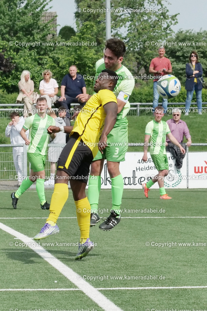 Fußball : Bezirksliga : SV 08/29 Friedrichsfeld - Borusia Veen am 10.05.2026 in Voerde Friedrichsfeld | Fußball : Bezirksliga : SV 08/29 Friedrichsfeld - Borusia Veen am 10.05.2026 in Voerde Friedrichsfeld - Realisiert mit Pictrs.com
