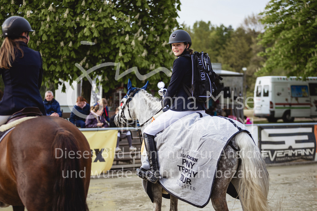 240426_Olfen-Vinnum_PonyTrophy-411 | Deine schönsten Turniermomente als professionelle Fotos! Entdecke hochwertige Pferdesport-Fotografie im Online-Shop. Jetzt Fotos finden & bestellen!