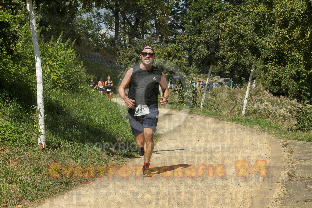 250824_1242_EX1_0263 | Sportfotografie im Rhein-Sieg Kreis, Köln, Bonn, NRW, Rheinland Pfalz, Hessen, etc. Unser Tätigkeitsfeld umfasst den Laufsport vom Volkslauf über den Marathon, Duathlon, Triathon bis zum Ultralauf wie Kölnpfad Ultra oder Schindertrail.