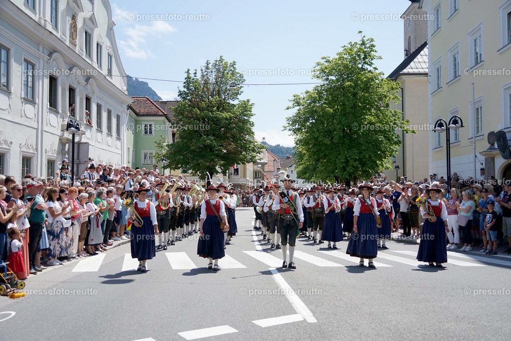 32d-PINSWANG2-Bundesmusikfest-2023-Juni16-Reutte-DSC06803 | Info aus dem Bezirk Reutte/Ausserfern Tirol sowie eine umfangreiche Bilddatenbank über die gesamte Region: Lechtal, Talkessel Reutte, Tannheimertal, Zwischentoren. Lech, Plansee, Zugspitze, Grenztunnel, B179, Fernpassstraße, Verkehr, Lawinen, Tradition, - Realisiert mit Pictrs.com