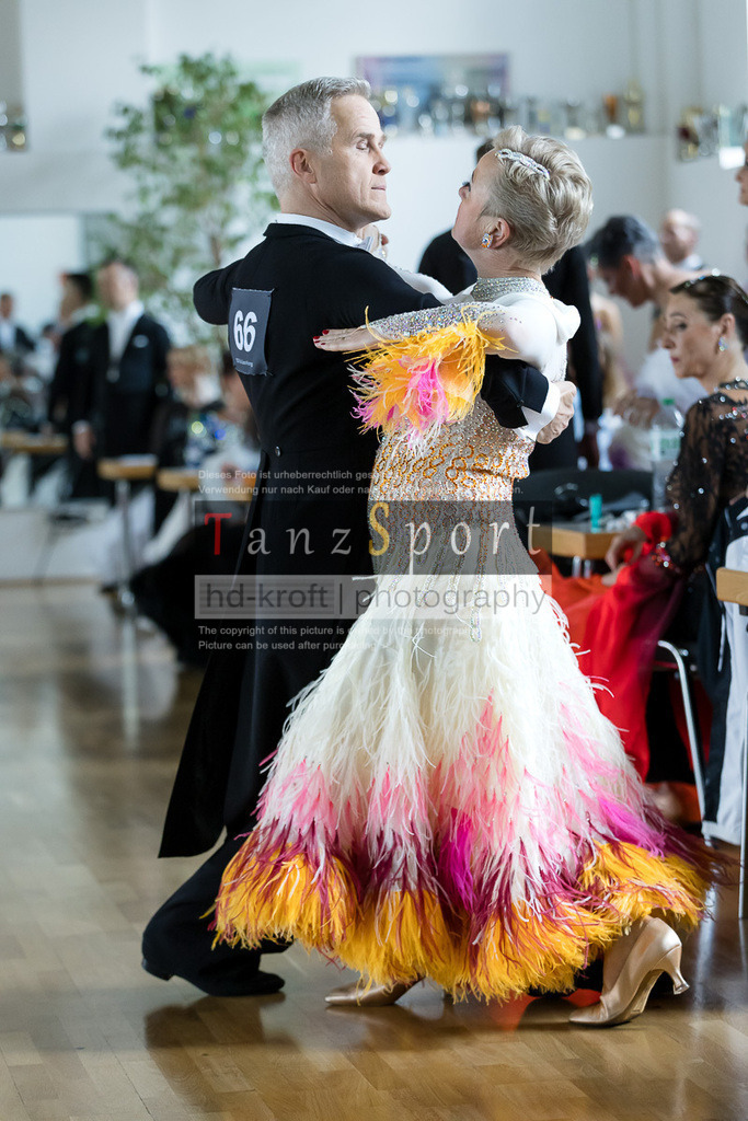 20240525_RL-Masters3-Std_5678 | Tanzsportbilder, Standardtanz, Lateintanz, WDSF, DTV, LTVB, dancecomp, goc, hessen tanzt, blaues band der spree, walzer, tango, wiener walzer, slowfox, quickstepp, samba, rumba, cha-cha-cha, paso doble. jive, hd-kroft photography, turniertanzsport