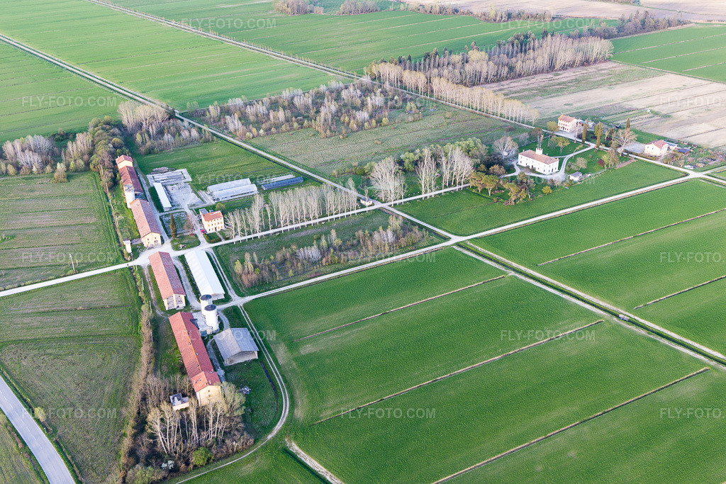 Aerial view: View of the town in Palazzolo dello Stella in the state Friuli Venezia Giulia, Italy.Photo: IMG_105841.jpg taken on 04/08/2018 by Werner Riehm/FLY-FOTO.comResolution of the original: 5472 x 3648 px