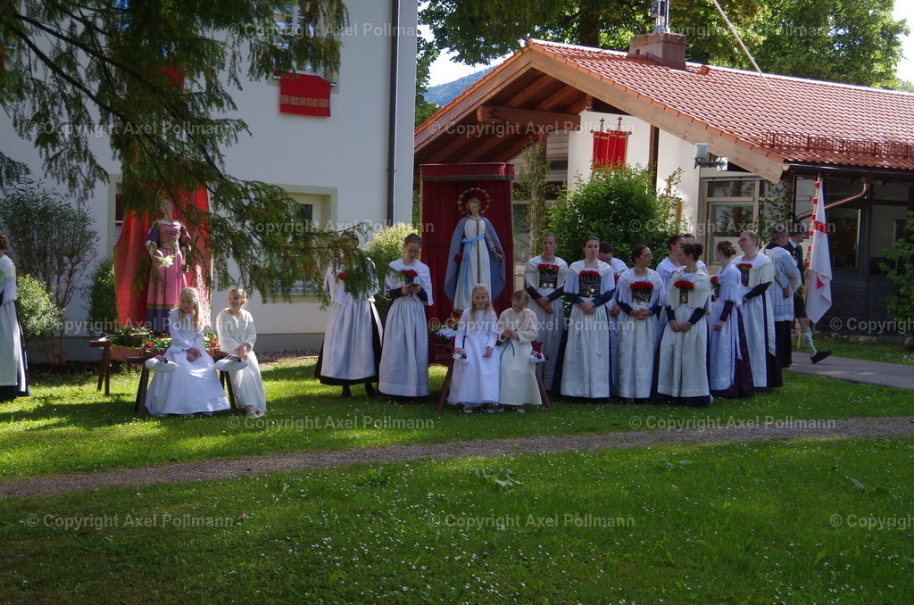IMGP4735 | fotografiert von Axel PollmannLeonhardi Wallfahrt Benediktbeuern und Murnau, Fronleichnam, Fasching, Landschaft im Loisachtal und Benediktbeuern  - Realisiert mit Pictrs.com