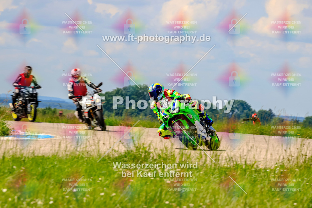 MotoTeam-0803 | Hier findet Ihr Bilder von Touristenfahrten auf der Nürburgring Nordschleife oder von anderen Veranstaltungen die ich besucht habe. Viel Spass beim Durch Schauen 