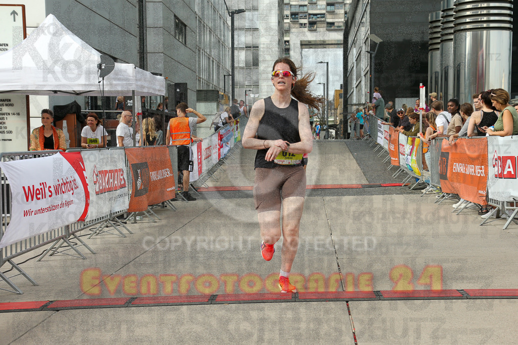 250920_1522_EX1_9111 | Sportfotografie im Rhein-Sieg Kreis, Köln, Bonn, NRW, Rheinland Pfalz, Hessen, etc. Unser Tätigkeitsfeld umfasst den Laufsport vom Volkslauf über den Marathon, Duathlon, Triathon bis zum Ultralauf wie Kölnpfad Ultra oder Schindertrail.