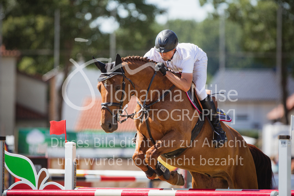 220717_LC_GroßerPreis-935 | Deine schönsten Turniermomente als professionelle Fotos! Entdecke hochwertige Pferdesport-Fotografie im Online-Shop. Jetzt Fotos finden & bestellen!