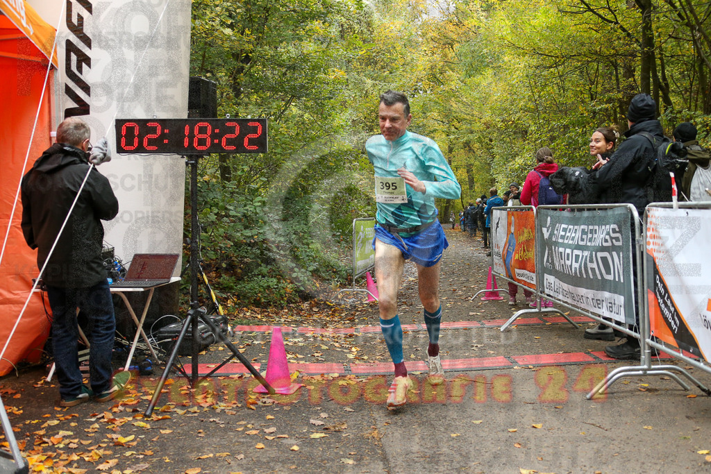 251026_1220_EX1_0106 | Sportfotografie im Rhein-Sieg Kreis, Köln, Bonn, NRW, Rheinland Pfalz, Hessen, etc. Unser Tätigkeitsfeld umfasst den Laufsport vom Volkslauf über den Marathon, Duathlon, Triathon bis zum Ultralauf wie Kölnpfad Ultra oder Schindertrail.