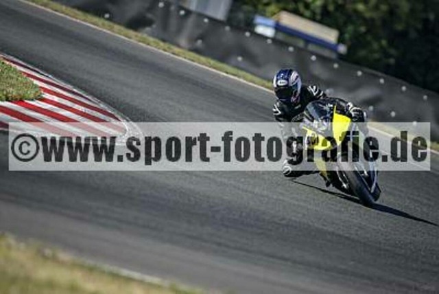 pube3491 | Professionelle Fotos von Sportveranstaltungen, aber auch Hochzeiten und anderen Events. - Realisiert mit Pictrs.com