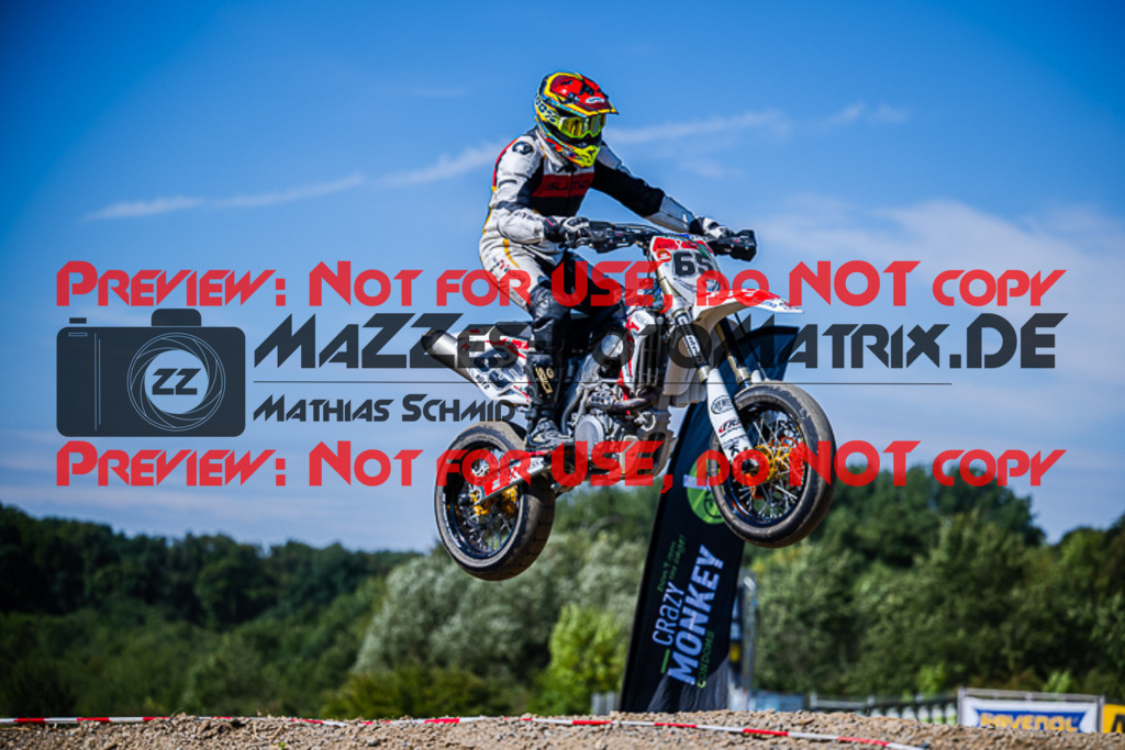 MaZZes_FotoMatrix_220903_0793 | UE40