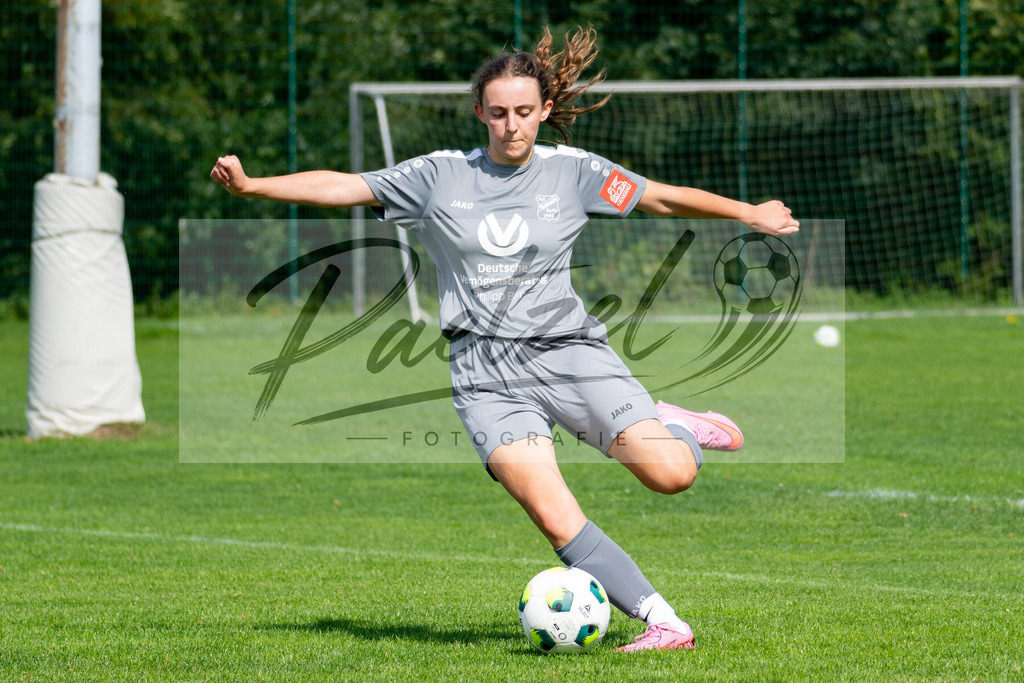 20260906_RULSVK_0506 | Fußball, Frauen:   beim Spiel der Kreisliga zwischen SG Rulle/Haste vs. SV Kettenkamp am 06.09.2026 im Stavermann-Sportpark in Rulle/Wallenhorst, Deutschland.(Foto von Nico Paetzel) - Realisiert mit Pictrs.com