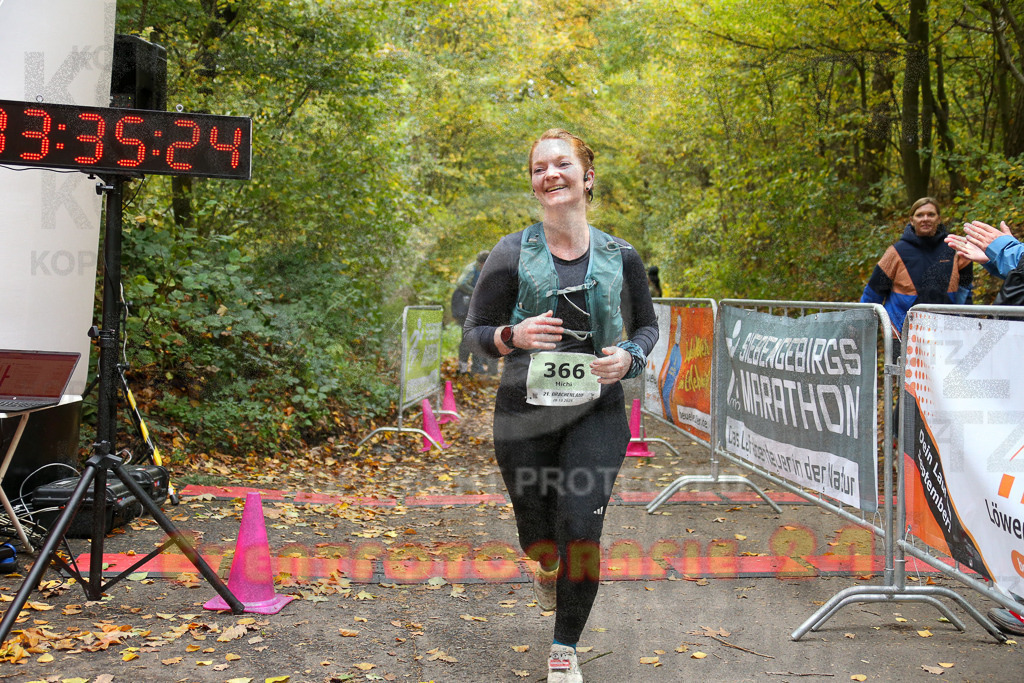 251026_1337_EX1_3765 | Sportfotografie im Rhein-Sieg Kreis, Köln, Bonn, NRW, Rheinland Pfalz, Hessen, etc. Unser Tätigkeitsfeld umfasst den Laufsport vom Volkslauf über den Marathon, Duathlon, Triathon bis zum Ultralauf wie Kölnpfad Ultra oder Schindertrail.