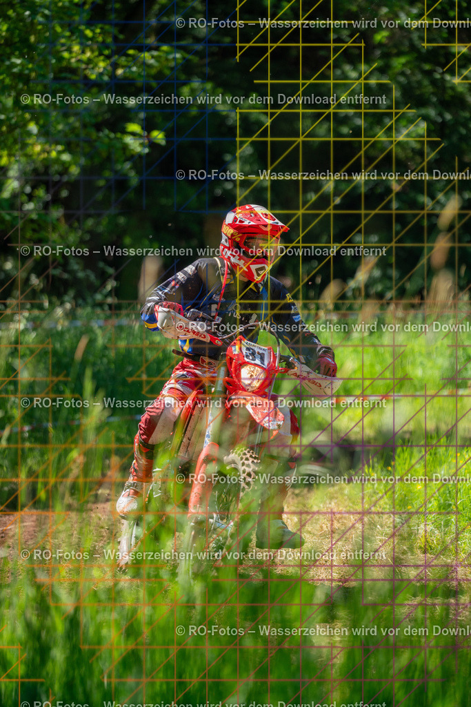Wolfshausen 2 Lauf -359 | Sportfotografie von RO-Fotos: Motorsport, Motocross, Enduro, Laufveranstaltungen und Triathlon. Professionelle Fotos von Sportlern und Events. - Realisiert mit Pictrs.com
