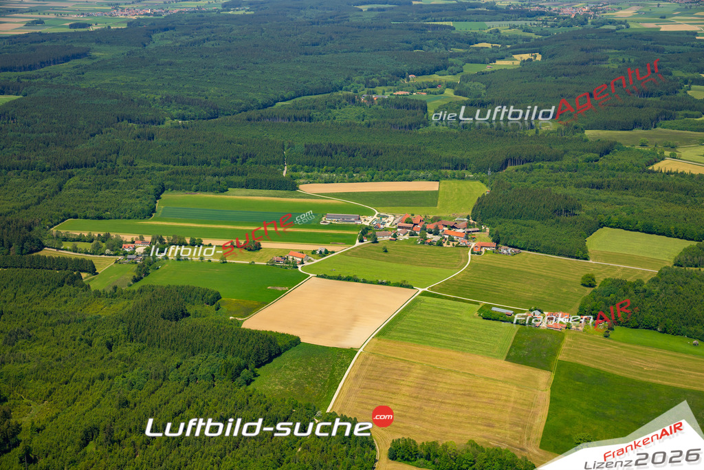 Das Luftbild zeigt Katzenhirn Mindelheim - Die Luftaufnahme wurde 2023 vom UL-Flugzeug aus erstellt ( keine Drohne ) - Hochauflösende Luftaufnahme - Für grossformatige Ausdrucke geeignet. Die Geschenkidee !Mit Lizenz und Bildrechte bestellbar