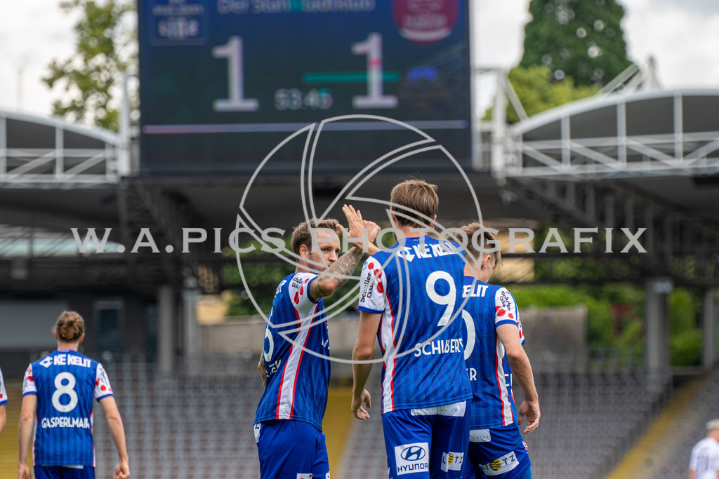  Blau Weiss Linz vs Austria Klagenfurt | LINZ, AUSTRIA,HPYBET 2. Liga, Runde 21 Blau Weiss Linz vs Austria Klagenfurt, Image shows Torjubel (BW Linz).
Photo: SMP/Andreas Willdoner