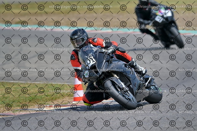 25bt04-1207 | markuskiefer.com - Realisiert mit Pictrs.com