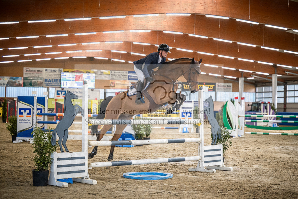 DOS_B1288 | Entdecke hochwertige Reitturnierfotos von Foto Oger. Professionell, emotional und authentisch – jetzt Lieblingsmomente im Shop bestellen.Deutschlandweite Turnierfotografie. - Realisiert mit Pictrs.com