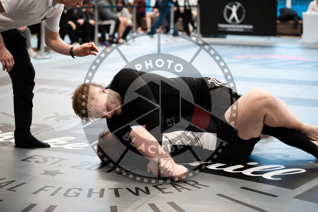 20251129PBB8789 | Fighters compete during the luta livre competition ILLCS XI winter edition on November 29, 2025 in Hannover, Germany.