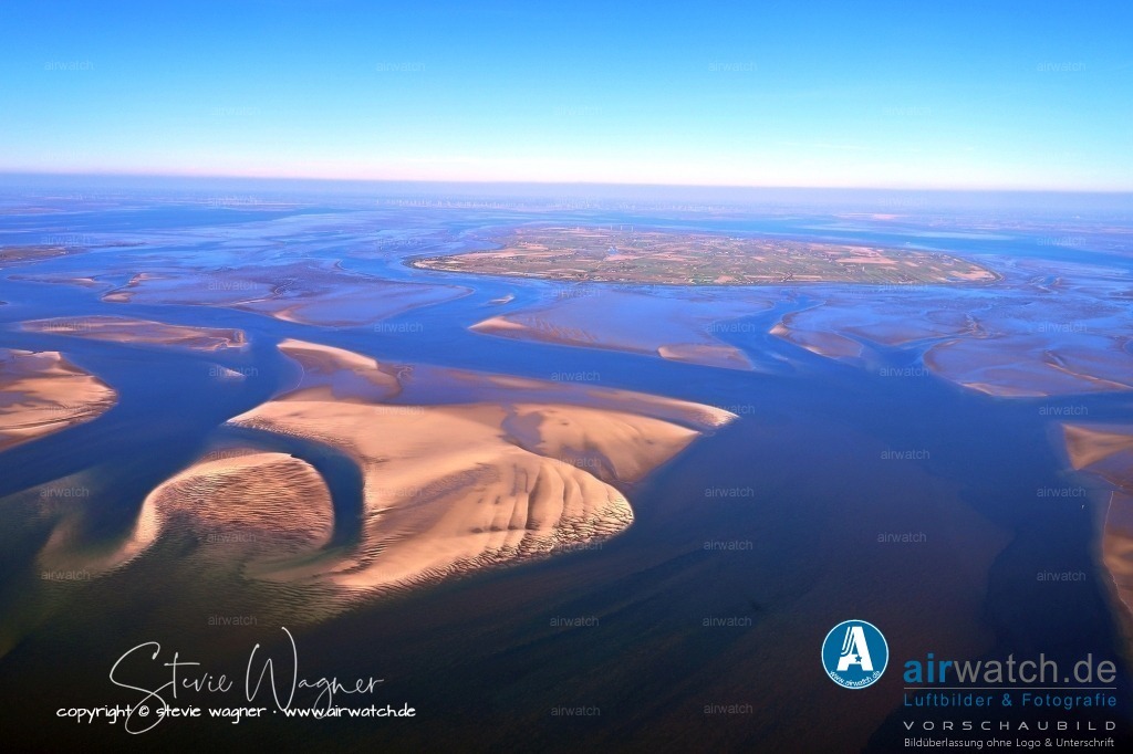 Luftbilder Sandbänke Norderoogsand, Japsand, Süderoogsand | Süderoogsand ist der größte und südlichste der sogenannten Nordfriesischen Außensände im nordfriesischen Wattenmeer, einem Teil des Nationalparks Schleswig-Holsteinisches Wattenmeer. Es liegt südwestlich der Hallig Süderoog und der Insel Pellworm
