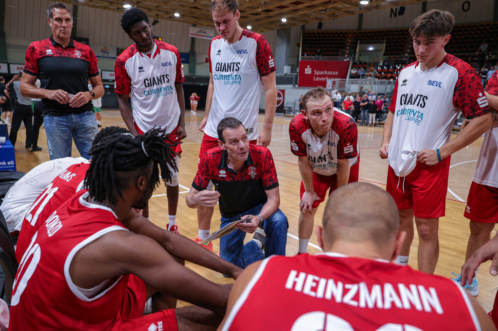 BAYER GIANTS vs VET-CONCEPT Gladiators Trier Test-19 | Fotos von Basketballspielen aus dem Raum NRW fotografiert von Gero Mueller-Laschet und Daniel Schaefer - Realisiert mit Pictrs.com