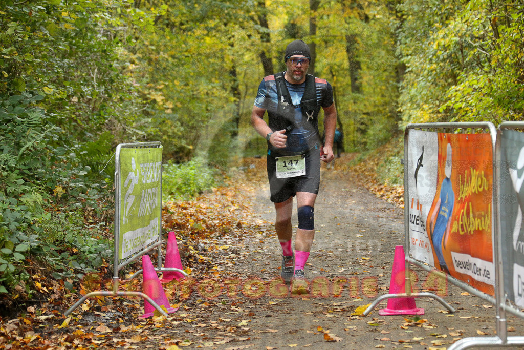 251026_1407_EX1_4116 | Sportfotografie im Rhein-Sieg Kreis, Köln, Bonn, NRW, Rheinland Pfalz, Hessen, etc. Unser Tätigkeitsfeld umfasst den Laufsport vom Volkslauf über den Marathon, Duathlon, Triathon bis zum Ultralauf wie Kölnpfad Ultra oder Schindertrail.