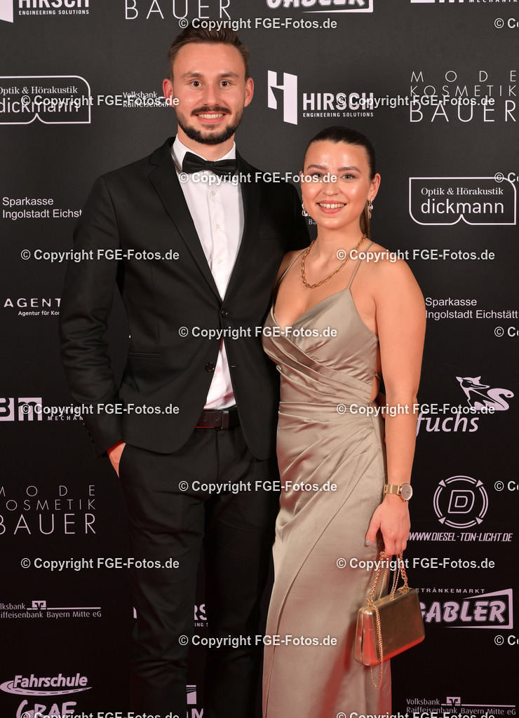 20240113-fge-fotos-0105 | Eröffnungsball der FGE am 13.01.2024 im Alten Stadttheater in Eichstätt. - Realisiert mit Pictrs.com