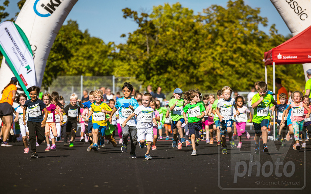 16. Hoywoj-CityLauf im Sportforum Hoyerswerda - 16.09.2023 | 555m VVO-Mini-Flitzer-Lauf - Realisiert mit Pictrs.com