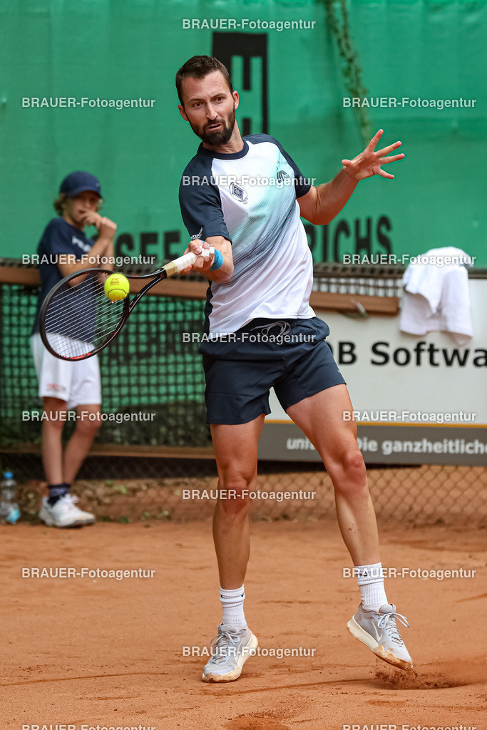 HTC Blau-Weiß Krefeld - LTTC Rot-Weiß Berlin  | Krefeld, Deutschland 21.07.2023, Tom Schönenberg (HTC Blau-Weiß Krefeld) gegen Eduard Esteve Lobato (LTTC Rot-Weiss Berlin) ,

bei der 2. Tennis Bundesliga Nord Begegnung zwischen HTC Blau-Weiß Krefeld und LTTC Rot-Weiß Berlin am 21.07.2023 in Krefeld.

(Foto: BRAUER-Fotoagentur)
 
