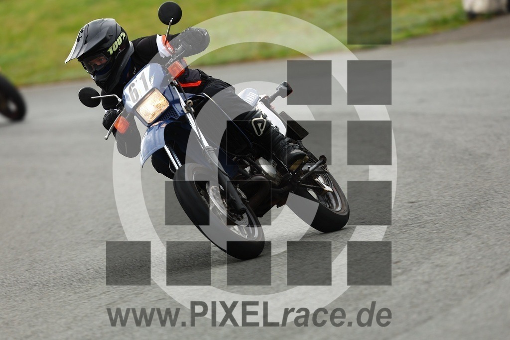 0061-20260509_02669 | Schöne Erinnerungen an spannende Momente - das festzuhalten ist unser Job. PIXELrace.de ist seit 2003 auf den Rennstrecken Europas unterwegs um die Action draußen beim Fahren und die wunderbare Stimmung imm Fahrerlager für euch einzufangen.