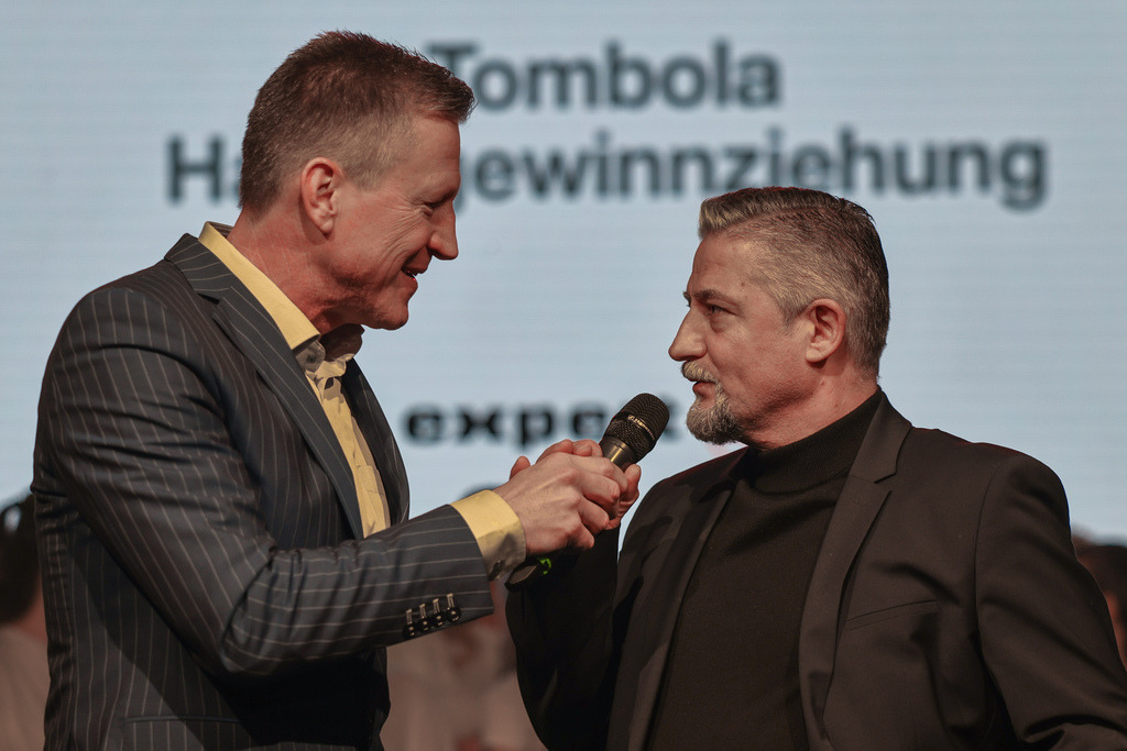 top-top.de250214-277 | Die 3. Weseler SportNacht, die große Sportgala mit Ehrungen der Weseler Sportler des Jahres 2024 findet am Freitag, den 14.02.2025 im Festzelt an der Rheinpromenade statt.Foto: Erwin Pottgiesser