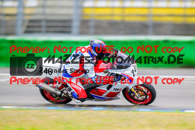 MaZZes_FotoMatrix_240615_6007705_0541 | GELB