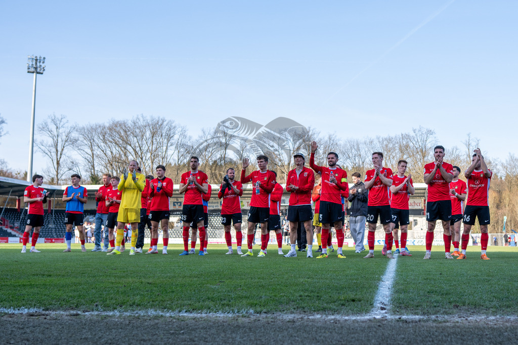 SG Sonnenhof Großaspach vs. KSV Hessen Kassel, Fussball, Regionalliga Südwest, 23. Spieltag, Saison 2025/2026, 07.03.2026 | SG jubelt mit den Fans,SG Sonnenhof Großaspach vs. KSV Hessen Kassel, Fussball, Regionalliga Südwest, 23. Spieltag, Saison 2025/2026, 07.03.2026Foto: photosbyphips/Philip Ziegler