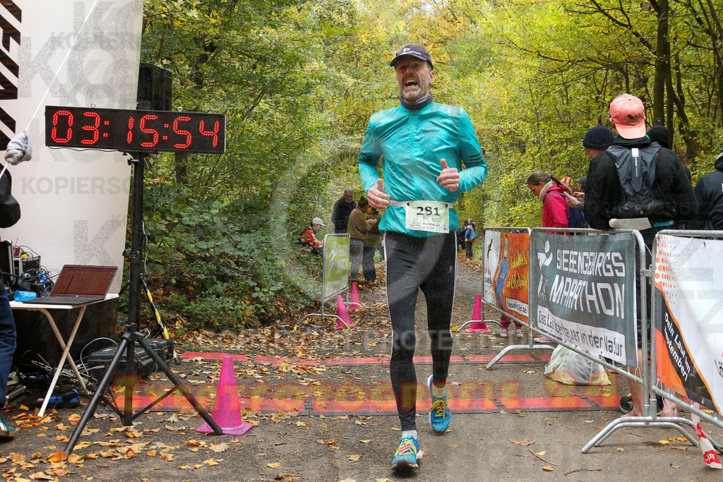 251026_1317_EX1_3107 | Sportfotografie im Rhein-Sieg Kreis, Köln, Bonn, NRW, Rheinland Pfalz, Hessen, etc. Unser Tätigkeitsfeld umfasst den Laufsport vom Volkslauf über den Marathon, Duathlon, Triathon bis zum Ultralauf wie Kölnpfad Ultra oder Schindertrail.