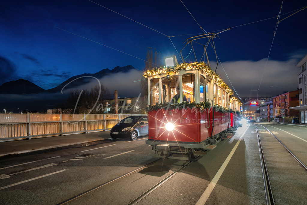 Christkindlbahn | Die Christkindlbahn in der Fritz-Konzert-Straße
