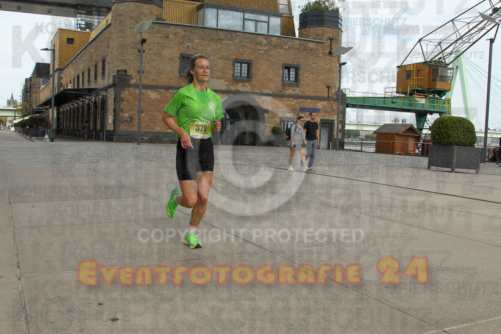 250920_1320_EV4_5248 | Sportfotografie im Rhein-Sieg Kreis, Köln, Bonn, NRW, Rheinland Pfalz, Hessen, etc. Unser Tätigkeitsfeld umfasst den Laufsport vom Volkslauf über den Marathon, Duathlon, Triathon bis zum Ultralauf wie Kölnpfad Ultra oder Schindertrail.