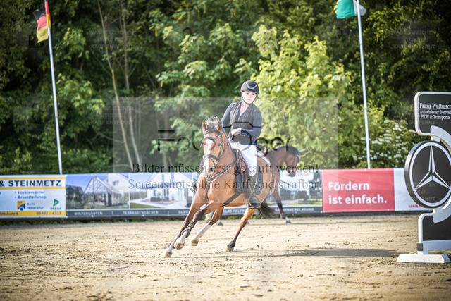 DOS_7386 | Entdecke hochwertige Reitturnierfotos von Foto Oger. Professionell, emotional und authentisch – jetzt Lieblingsmomente im Shop bestellen. - Realized with Pictrs.com