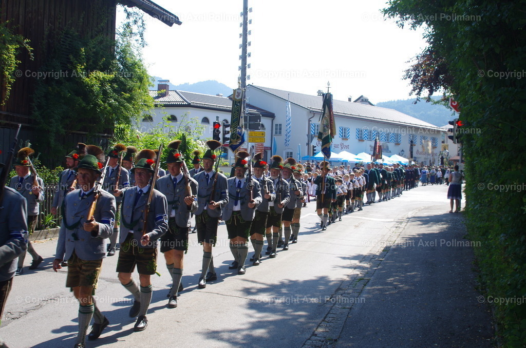 IMGP4005 | fotografiert von Axel PollmannLeonhardi Wallfahrt Benediktbeuern und Murnau, Fronleichnam, Fasching, Landschaft im Loisachtal und Benediktbeuern  - Realisiert mit Pictrs.com