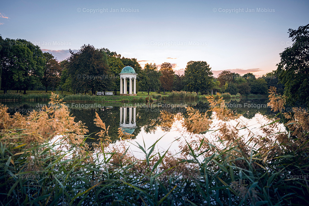 agra-Park | Leipzig Wandbilder Drucke Prints Leinwand Stadtmotive Leipzig Fotosdruck Kunstdrucke Bilder Leipzig Stadtansichten Acrylglasbilder Leipzig Wanddeko Fine Art Prints Wandbilder Büro Leipzig Bilder Praxis Zuhause Bilderdruck Poster Posterlounge Kunstdrucke - Realisiert mit Pictrs.com