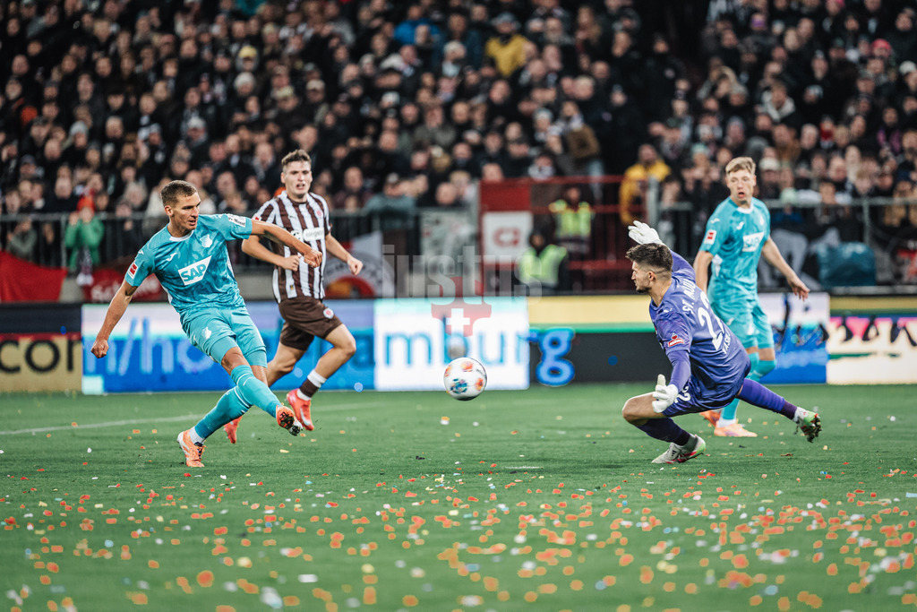 Fußball | Männer | Saison 2025/2026  | Fußball-Bundesliga | 07. Spieltag | FC St. Pauli vs. TSG Hoffenheim | 19.10.2025 | Grischa Prömel (#6, TSG Hoffenheim) schießt das Tor zum 3:0