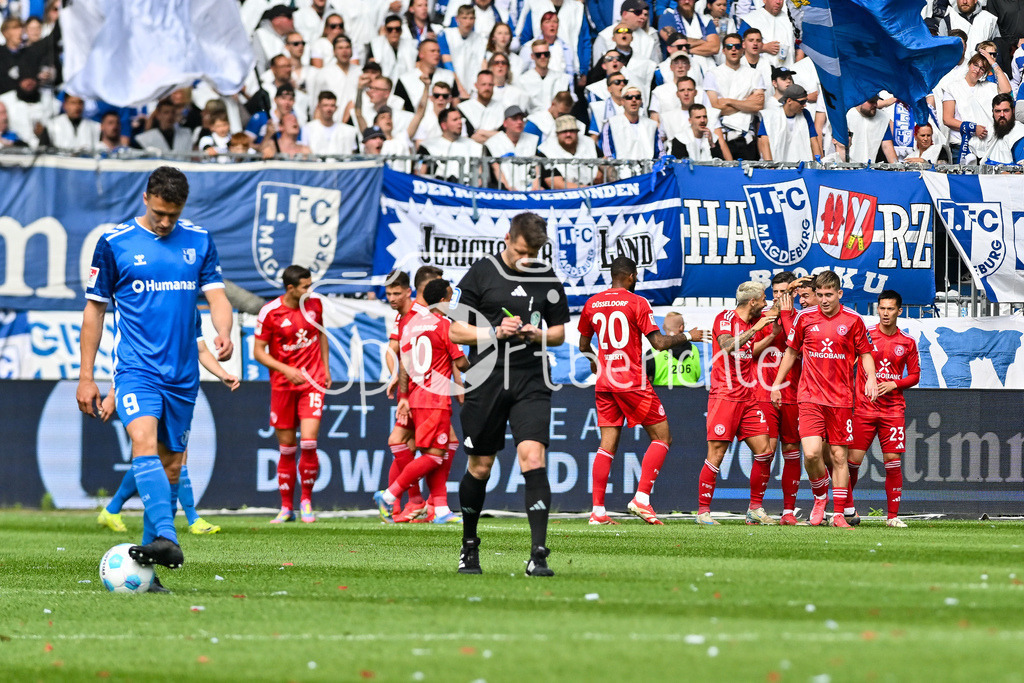 1. FC Magdeburg - Fortuna Düsseldorf | Jubel der Gaeste nach dem Treffer zum 0-1 durch Matthias ZIMMERMANN (Fortuna Duesseldorf 25) / Tor / Torschuetze / Freude / Happy / 2. Bundesliga: 1. FC Magdeburg - Fortuna Duesseldorf, Avnet-Arena am 18.05.2025 / DFL REGULATIONS PROHIBIT ANY USE OF PHOTOGRAPHS AS IMAGE SEQUENCES AND/OR QUASI-VIDEO