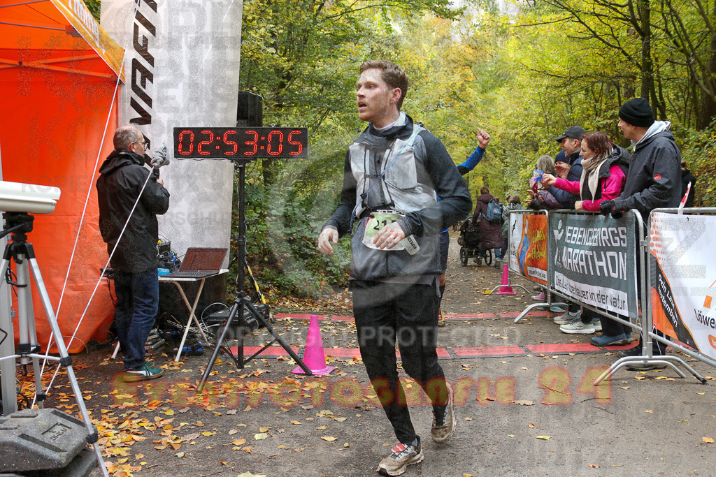 251026_1254_EX1_1853 | Sportfotografie im Rhein-Sieg Kreis, Köln, Bonn, NRW, Rheinland Pfalz, Hessen, etc. Unser Tätigkeitsfeld umfasst den Laufsport vom Volkslauf über den Marathon, Duathlon, Triathon bis zum Ultralauf wie Kölnpfad Ultra oder Schindertrail.