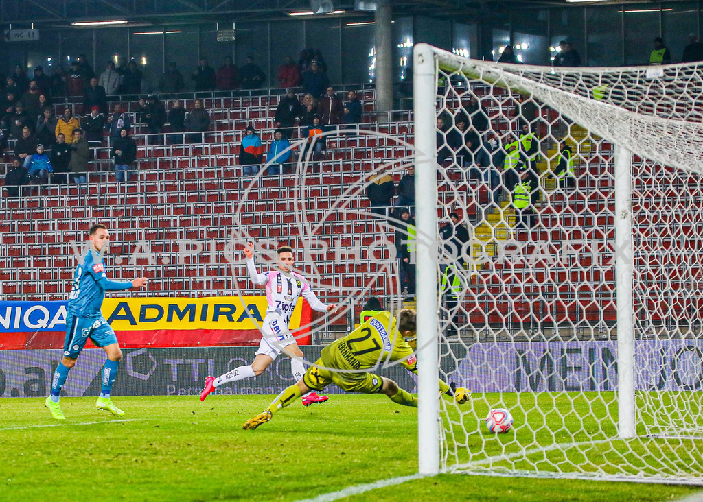 LASK vs STURM GRAZ  | Pasching,AUSTRIA,08.Feb.20 - SOCCER-CUP, LASK vs STURM GRAZ Image shows Husein Balic (LASK) at the 2:0
Photo: Sportmediapics.com/ Andreas Willdoner