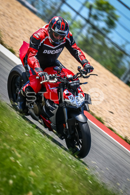 0956-260527NBR-009_956 | Deine Full-Service-Agentur für ✔️Videoproduktionen und ✔️Motorsportfotografie Jetzt Angebot anfragen!