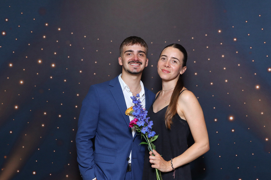 ZD260628112736-165 | Fotoshop von zweidimensional Fotografie. Ihr Fotograf im Aargau. Abzüge von Ihrem Fotobox Event bestellen.Abzüge von Ihrem Hochzeit bestellen.Abzüge von Ihrem Schulfotograf bestellen.